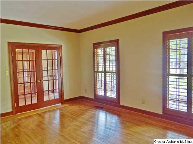 1079 Crest Road Leeds, AL 35094 - Photo 7 of 32