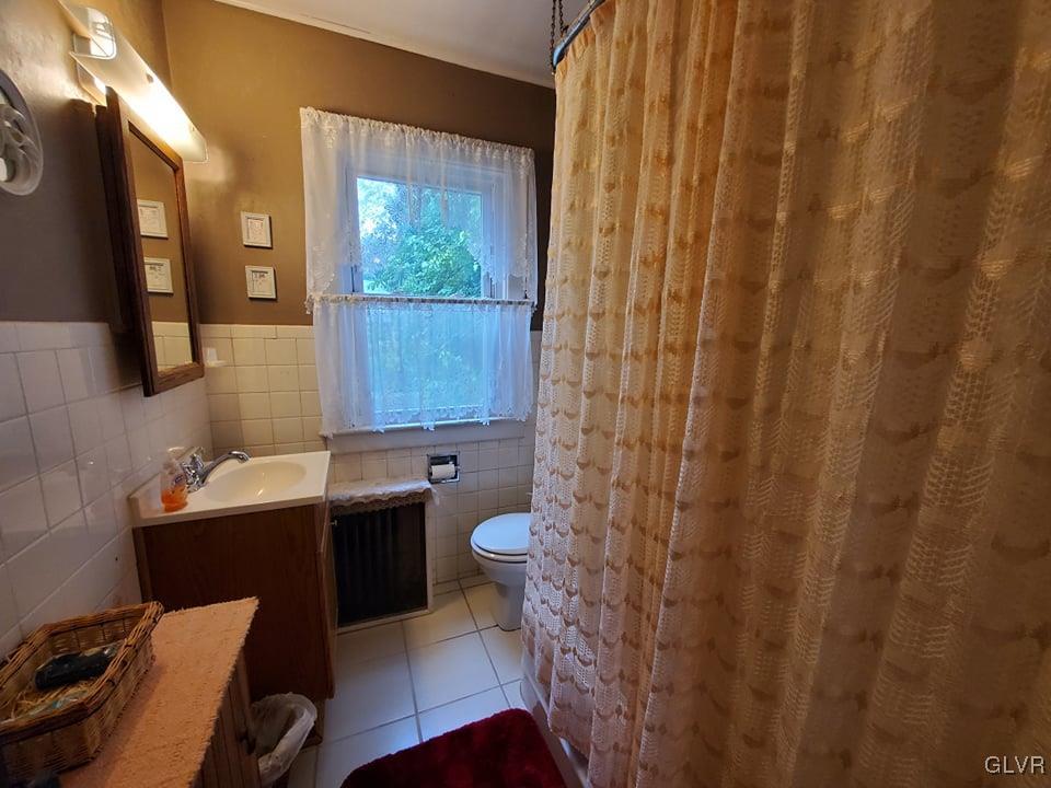 1125 Durham Road Riegelsville, PA 18077 - Photo 26 of 37 Bathroom