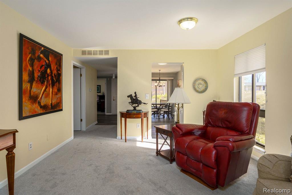 945 Wexford Way Rochester Hills, MI 48307 - Photo 12 of 26