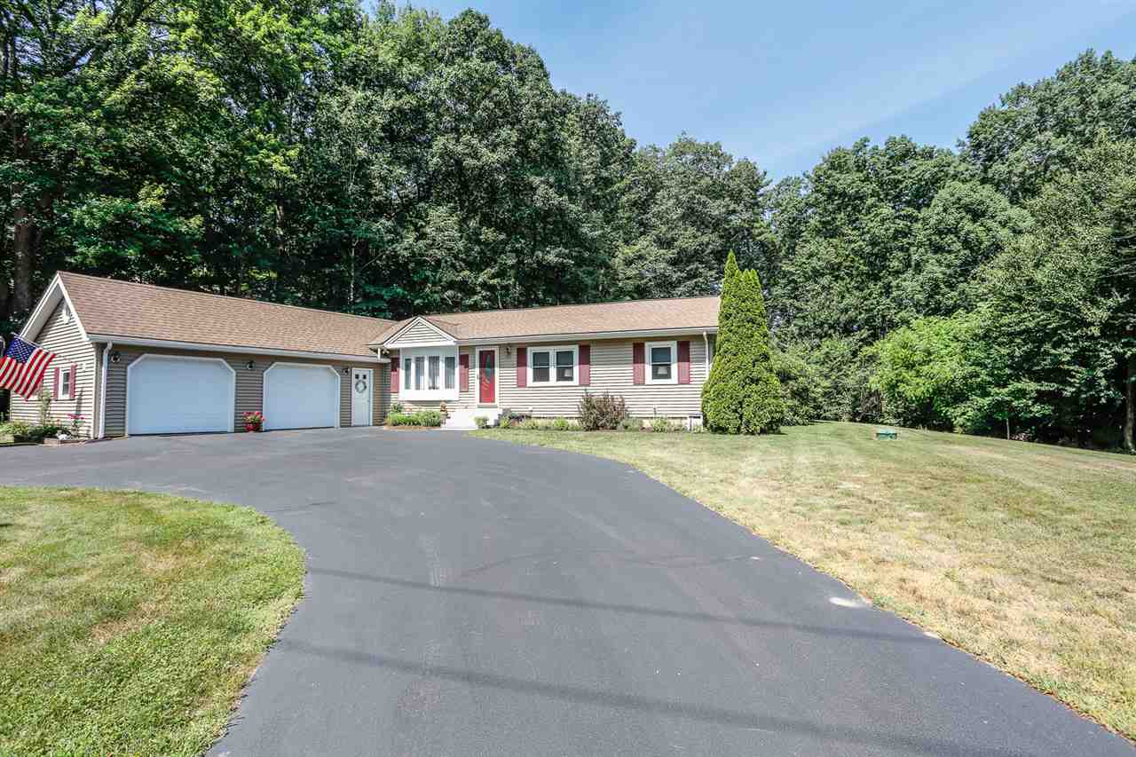 74 Mammoth Road Hooksett, NH 03106 - Photo 3 of 40