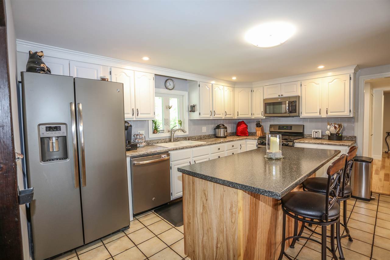 74 Mammoth Road Hooksett, NH 03106 - Photo 22 of 40