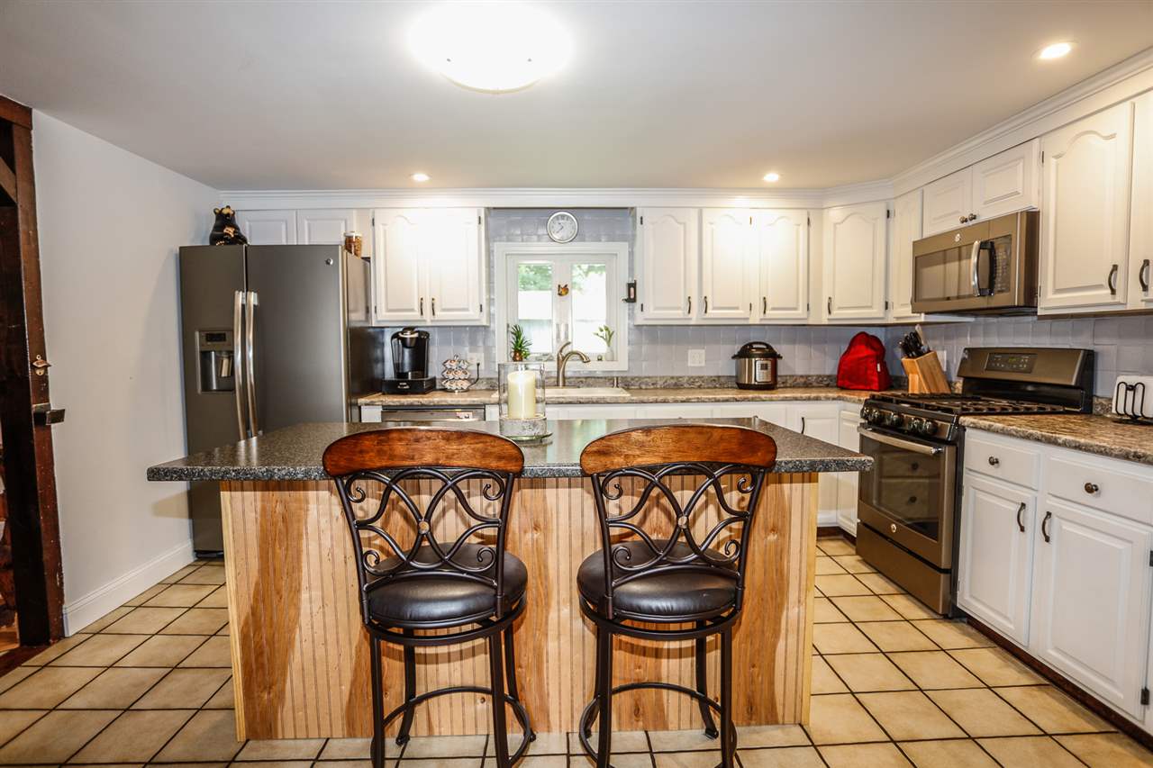 74 Mammoth Road Hooksett, NH 03106 - Photo 23 of 40