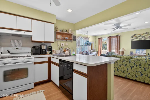 $525,000 | 3669 Highway 35, Unit 5, Lavallette, NJ 08735