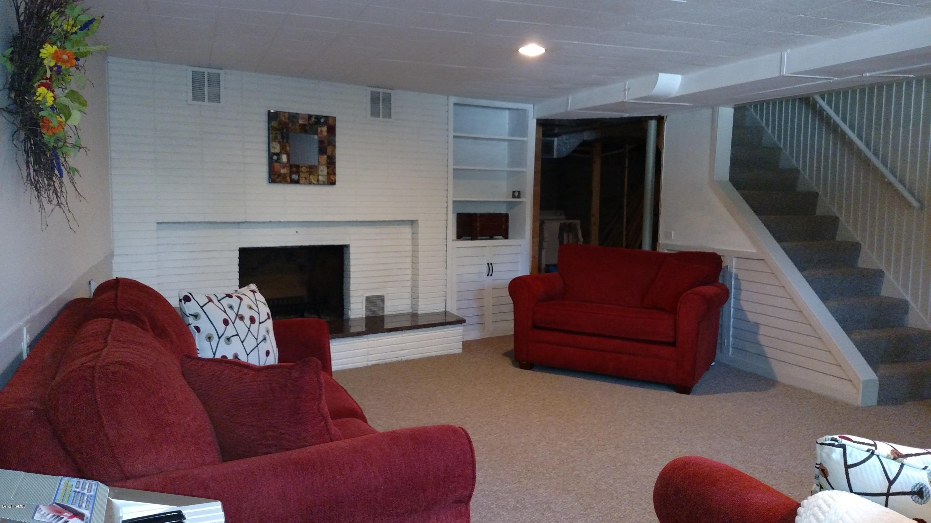 57 East New Lenox Road Pittsfield, MA 01201 - Photo 30 of 41 Family room