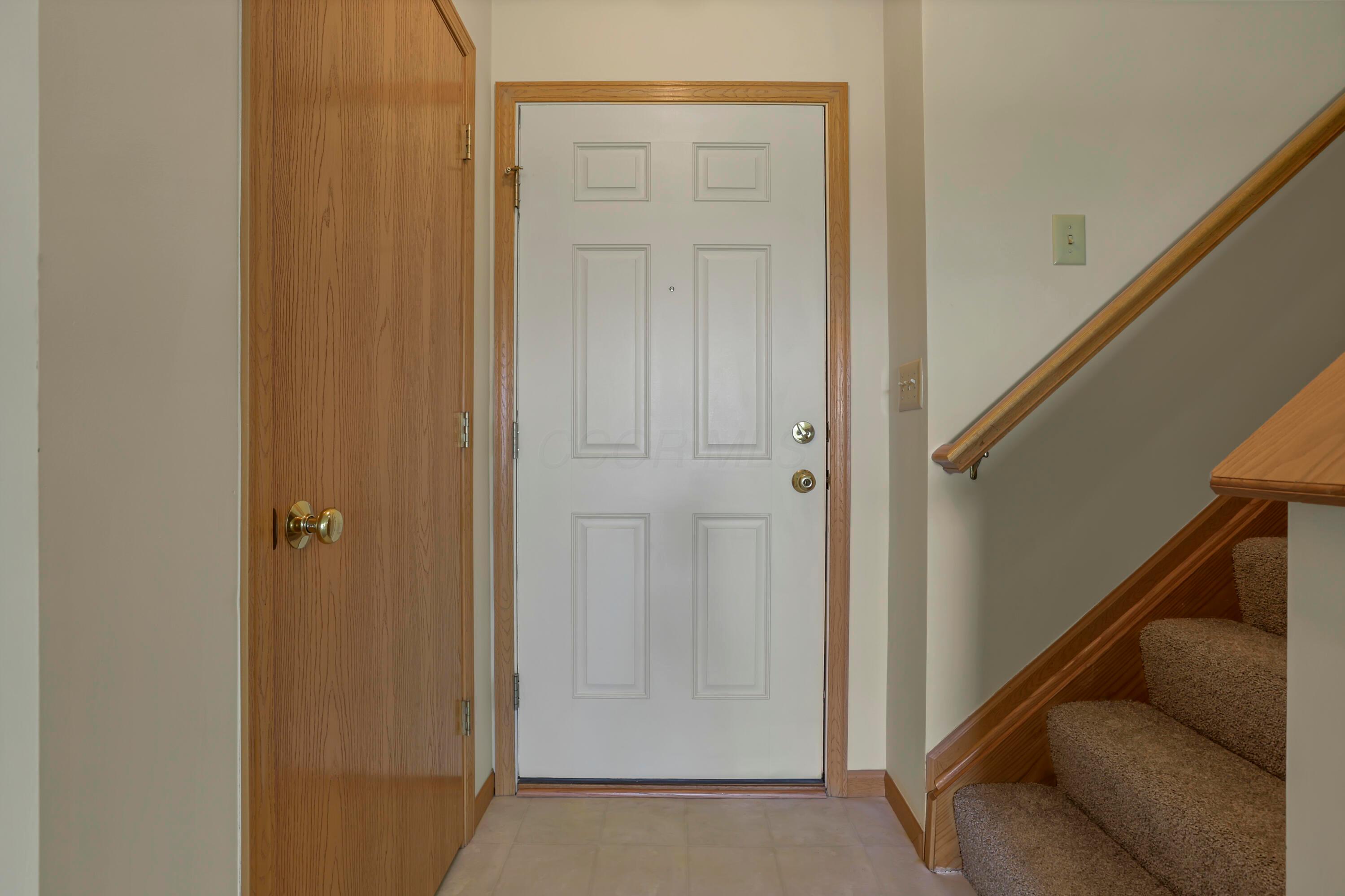 2117 Ripple Road Hilliard, OH 43026 - Photo 4 of 14 8-print-4E7A9107