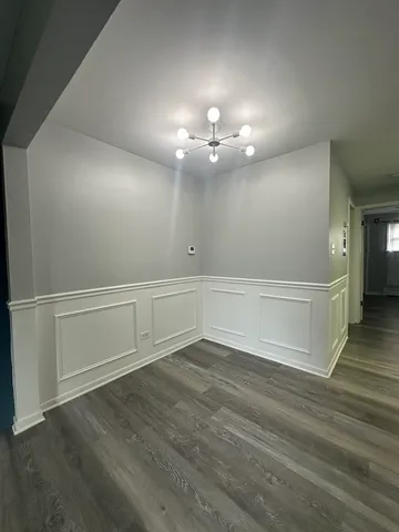 $1,200 | 17 North King Arthur Court, Unit 9, Northlake, IL 60164