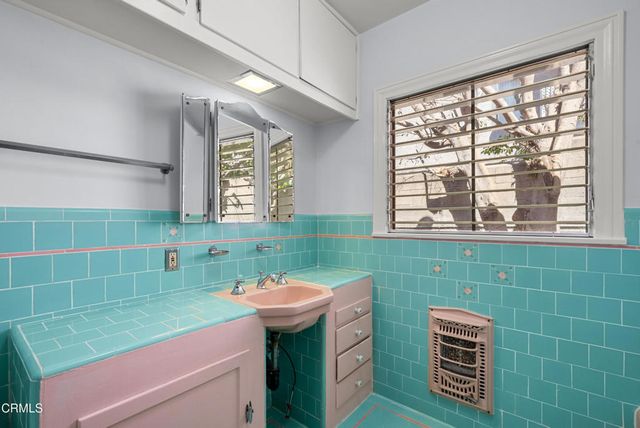 $1,200,000 | 1513 East Garfield Avenue, Glendale, CA 91205