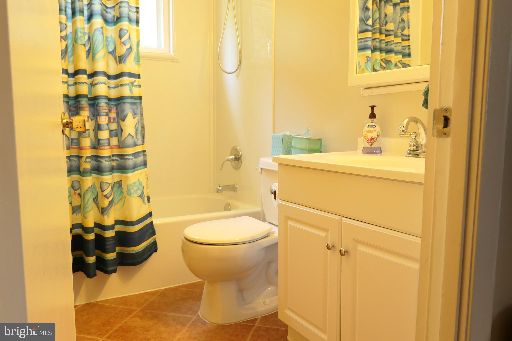 430 Highmeadow Road Reisterstown, MD 21136 - Photo 25 of 36 Hallway Full Bath w/Vanity