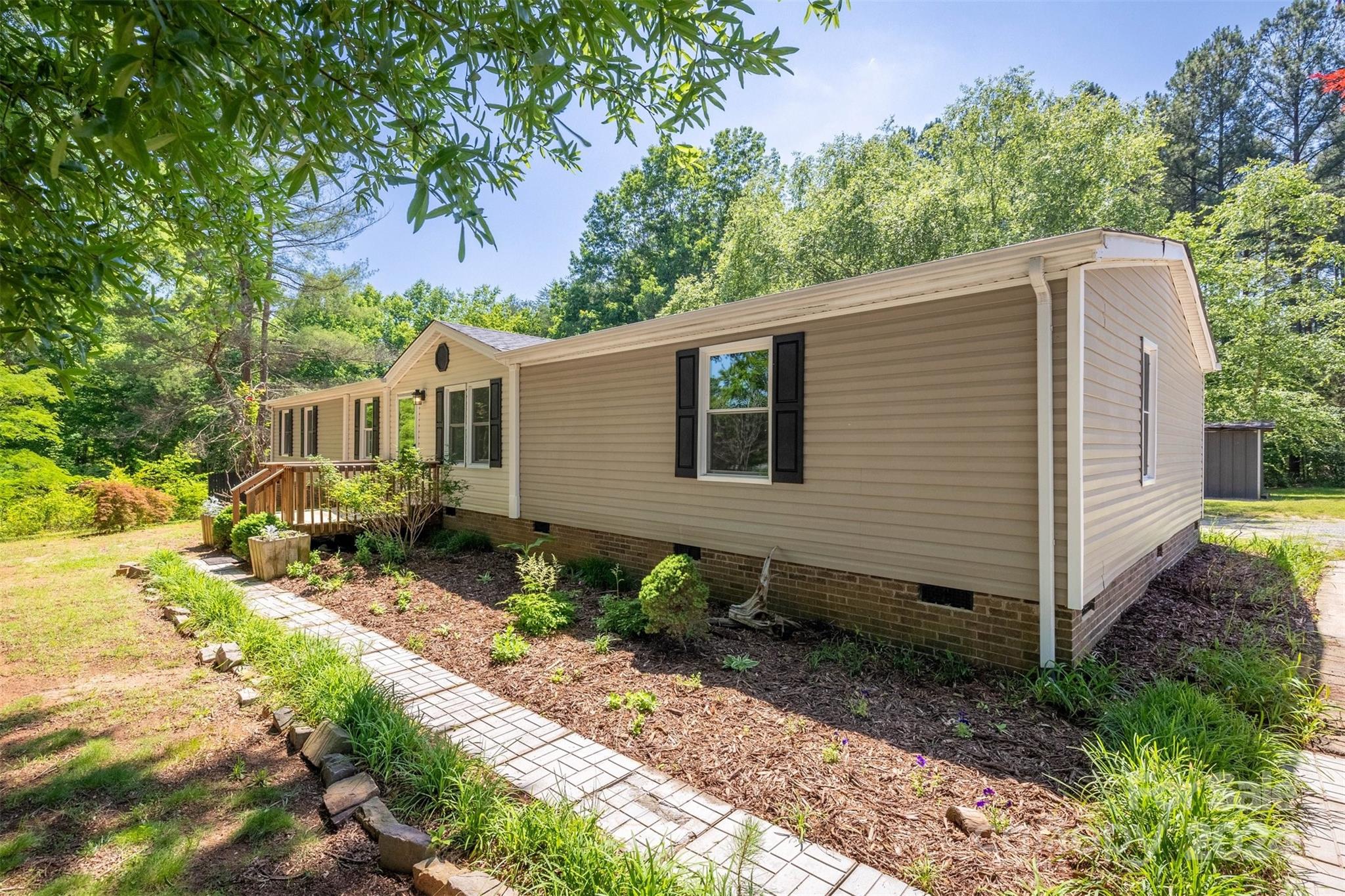 1397 Bolton Road Catawba, NC 28609 - Photo 4 of 26 Gallery Image 4