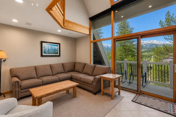 $949,000 | 106 Broken Lance Drive, Unit 10, Breckenridge, CO 80424