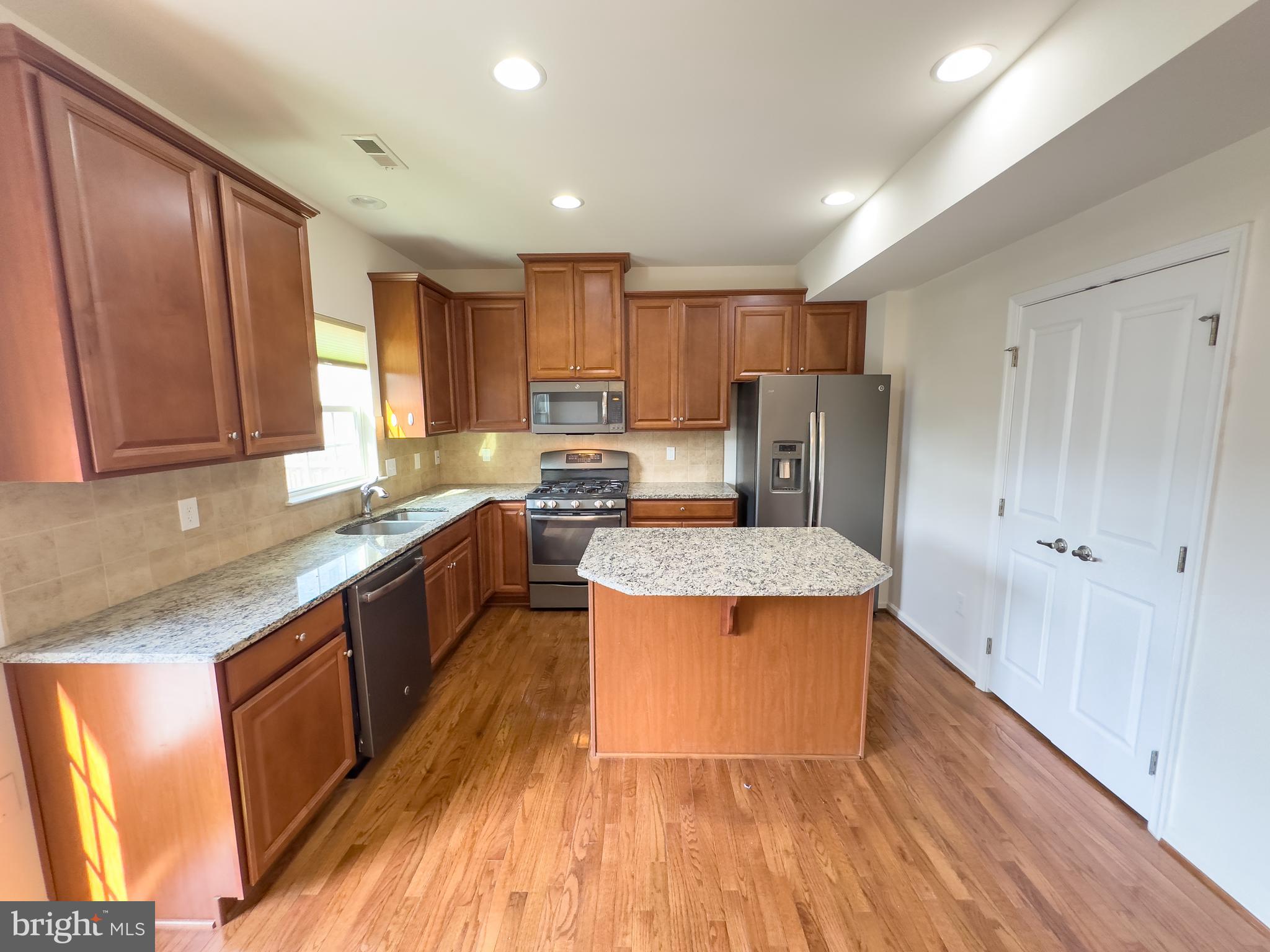 32 Wallace Road Mount Holly, NJ 08060 - Photo 7 of 34