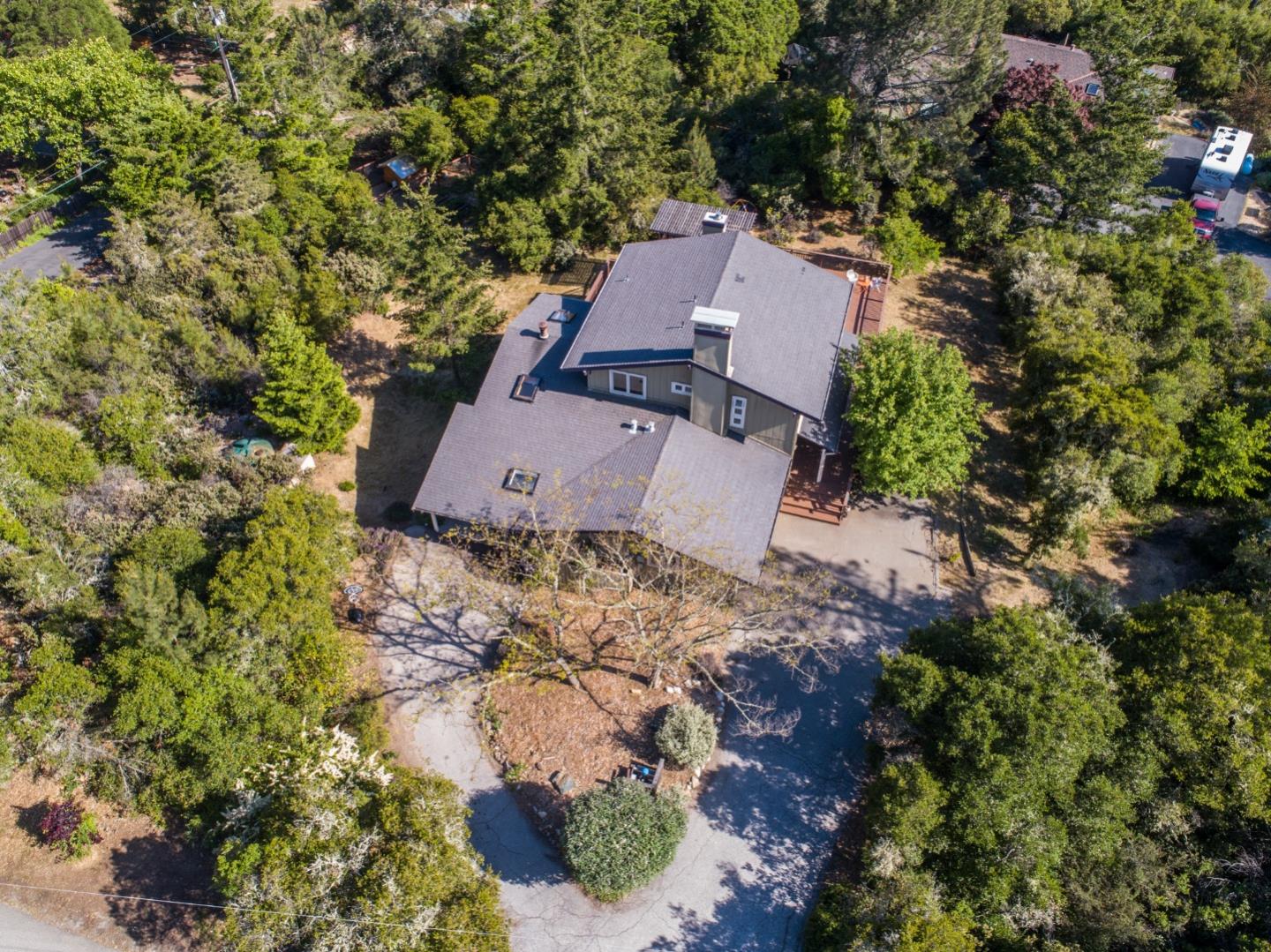 343 Pineridge Road Santa Cruz, CA 95060 - Photo 8 of 49 Gallery Image 8