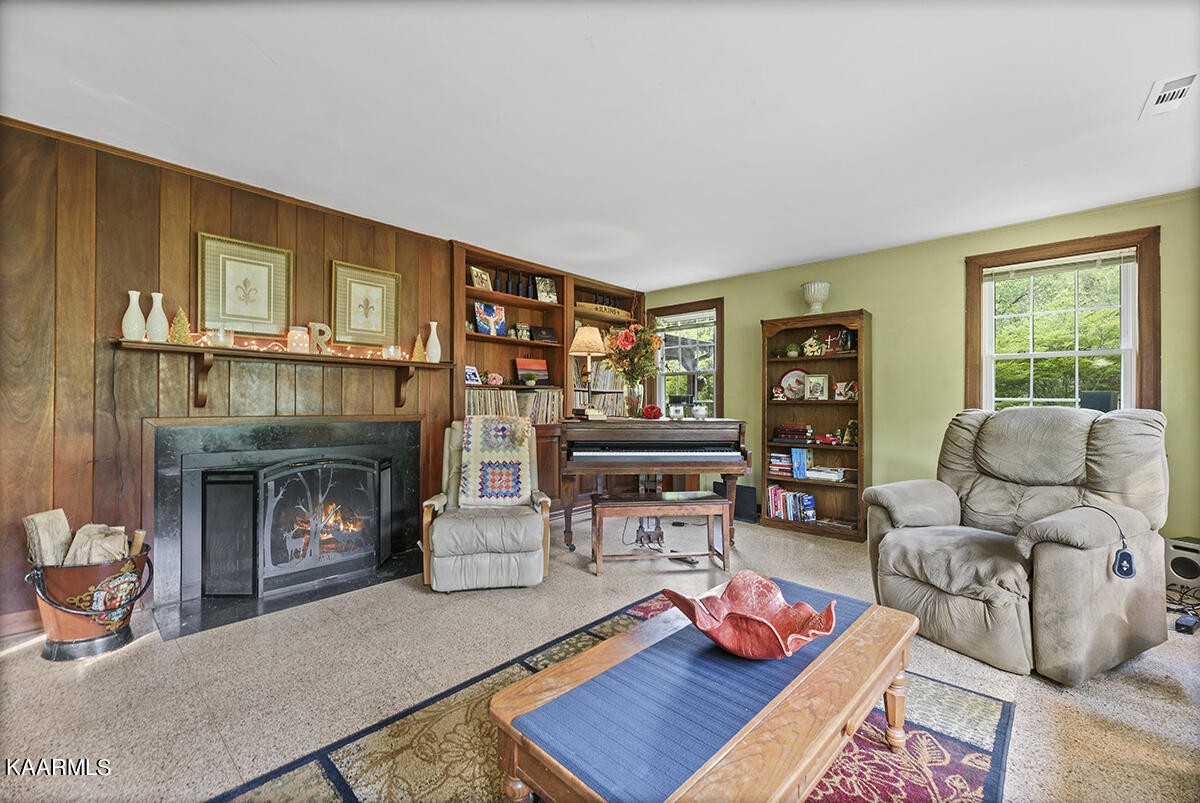 121 Stone Road Knoxville, TN 37920 - Photo 9 of 52 Gallery Image 9