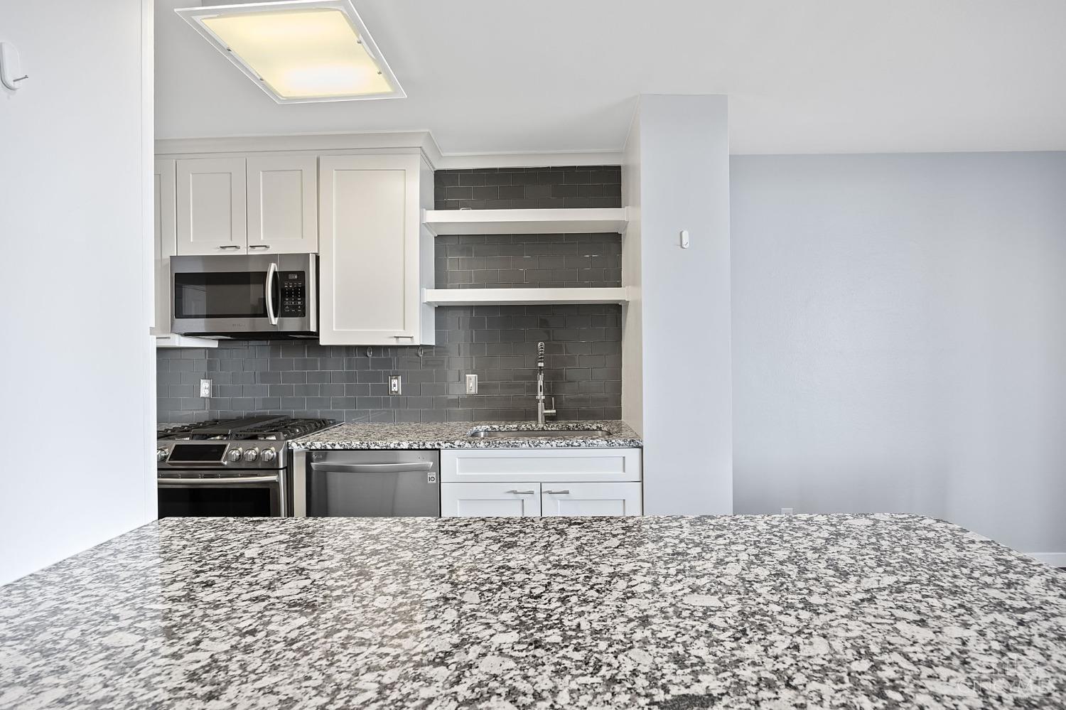 2324 Madison Road, Unit 901 Cincinnati, OH 45208 - Photo 36 of 42 Gallery Image 36
