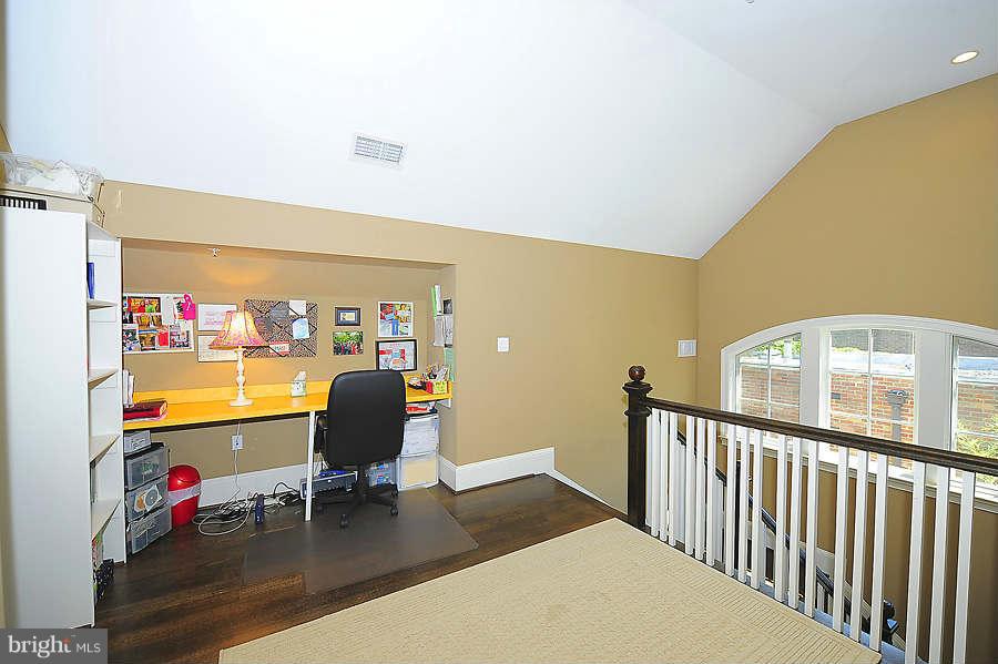 3810 Fulton Street Northwest Washington, DC 20007 - Photo 18 of 19 Office area