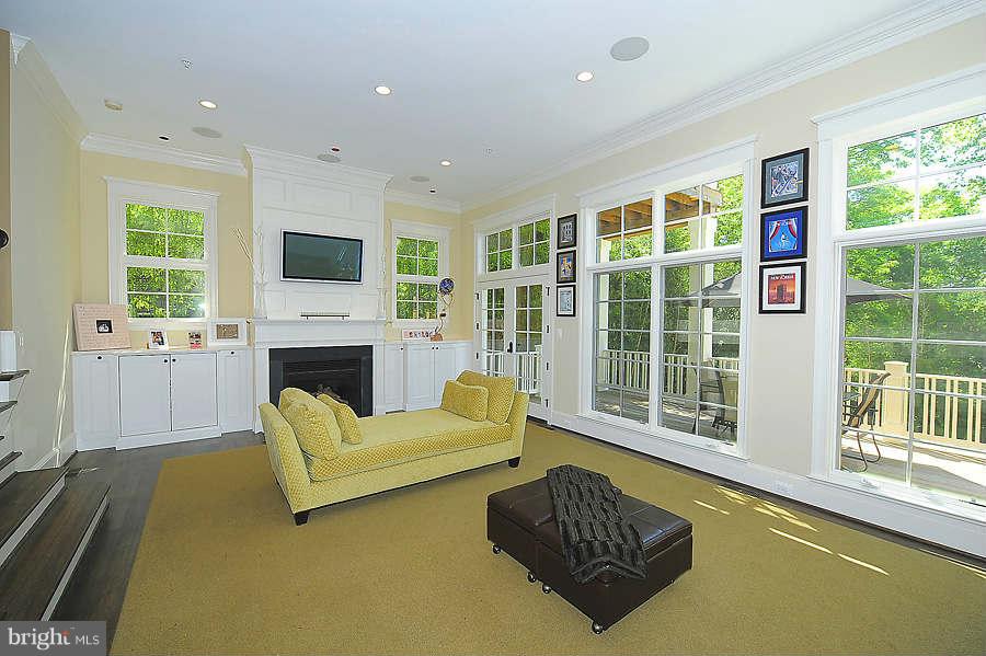 3810 Fulton Street Northwest Washington, DC 20007 - Photo 6 of 19 Family Room