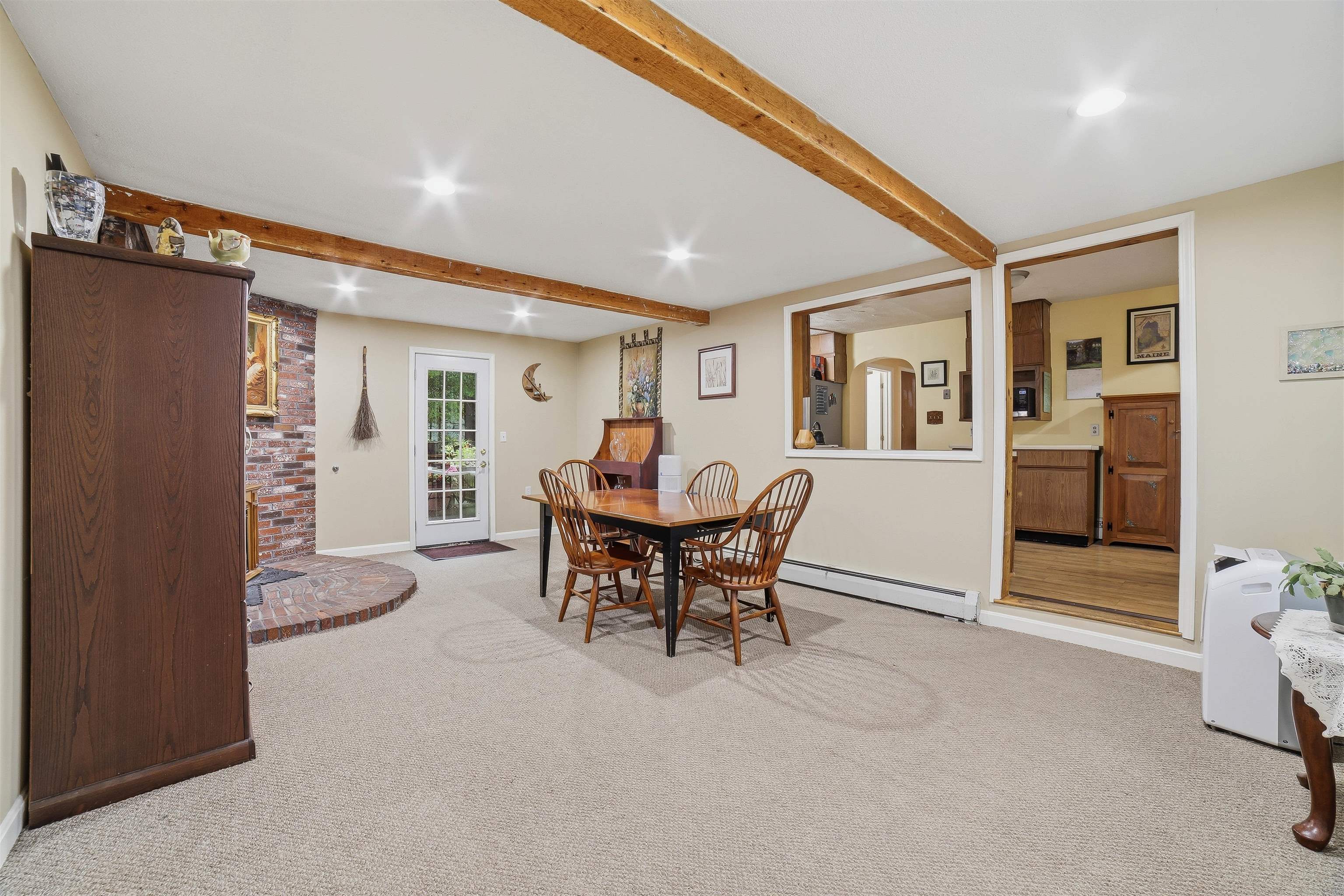 2073 Goffs Falls Road Manchester, NH 03103 - Photo 3 of 39