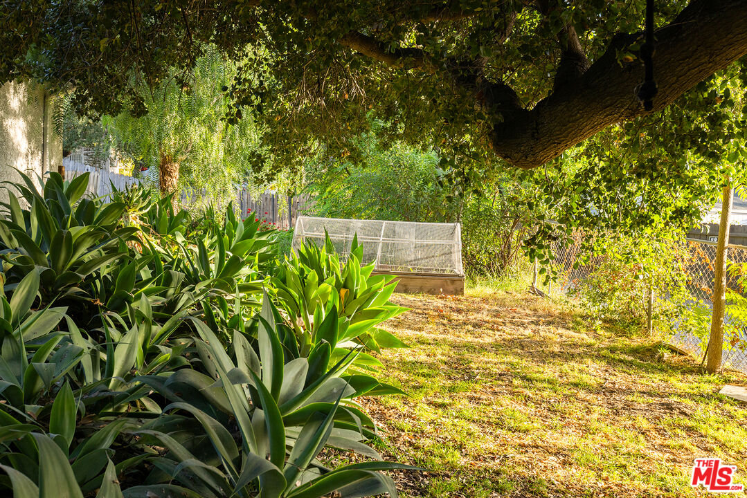 865 Katherine Road Simi Valley, CA 93063 - Photo 20 of 25 a view of a yard