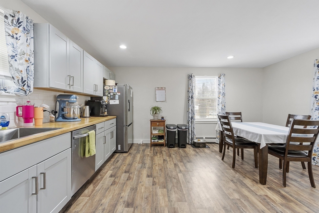 261 Main Street Gardner, MA 01440 - Photo 4 of 35