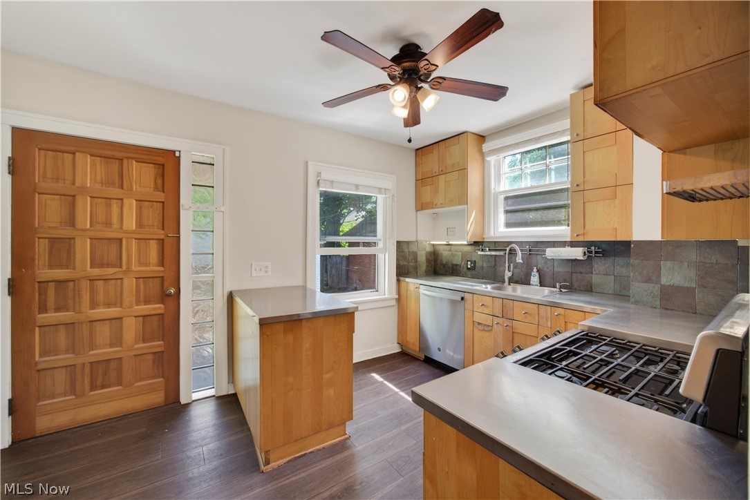 2943 Edgehill Road Cleveland Heights, OH 44118 - Photo 15 of 47