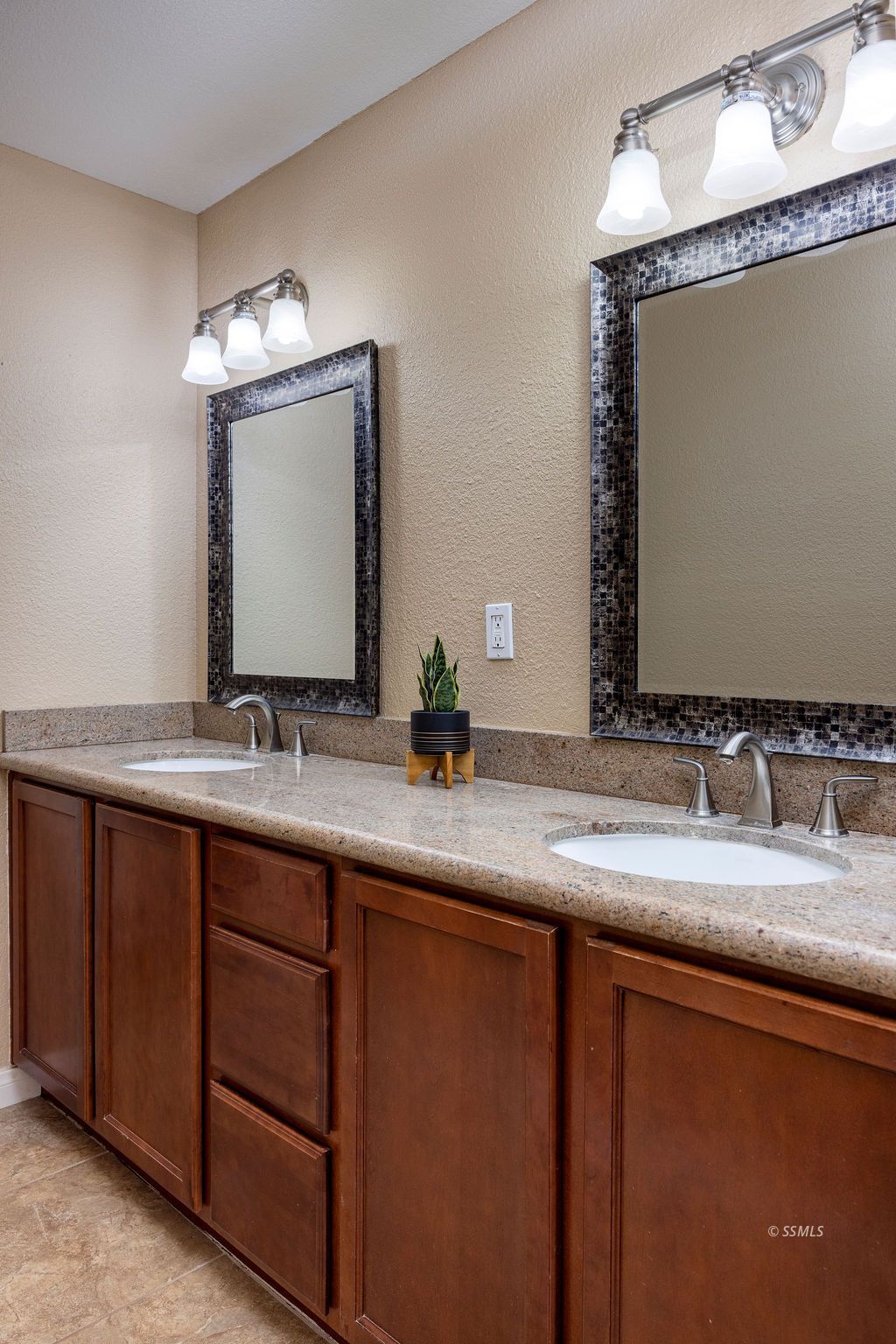 939 West Upjohn Avenue Ridgecrest, CA 93555 - Photo 28 of 37 Gallery Image 28
