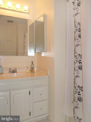 2061 Golf Course Drive Reston, VA 20191 - Photo 1 of 30 Bath Upper Hall