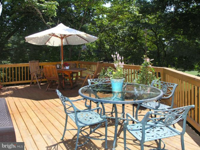 2061 Golf Course Drive Reston, VA 20191 - Photo 14 of 30 Deck
