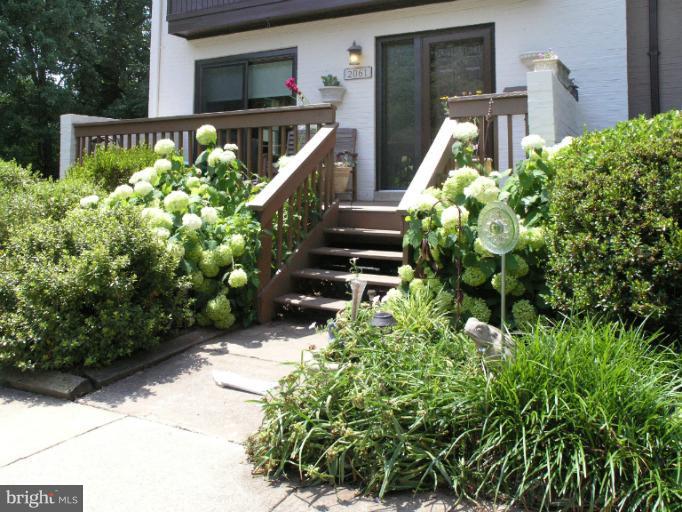 2061 Golf Course Drive Reston, VA 20191 - Photo 16 of 30 Front Gardens