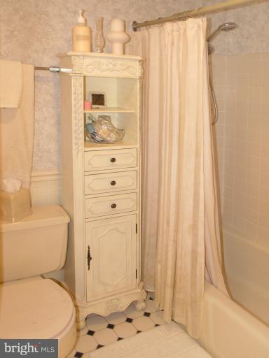 2061 Golf Course Drive Reston, VA 20191 - Photo 18 of 30 Bath (Master)