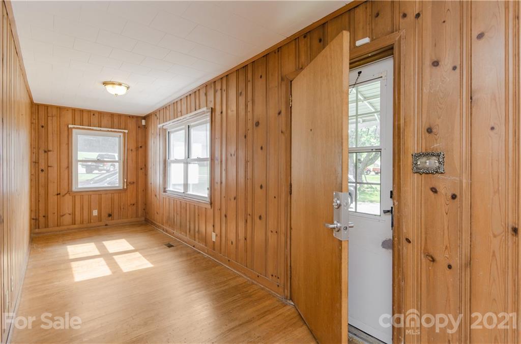 800 Macedonia Road Alexander, NC 28701 - Photo 8 of 36 Gallery Image 8