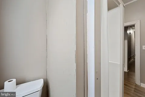 a bathroom with a toilet