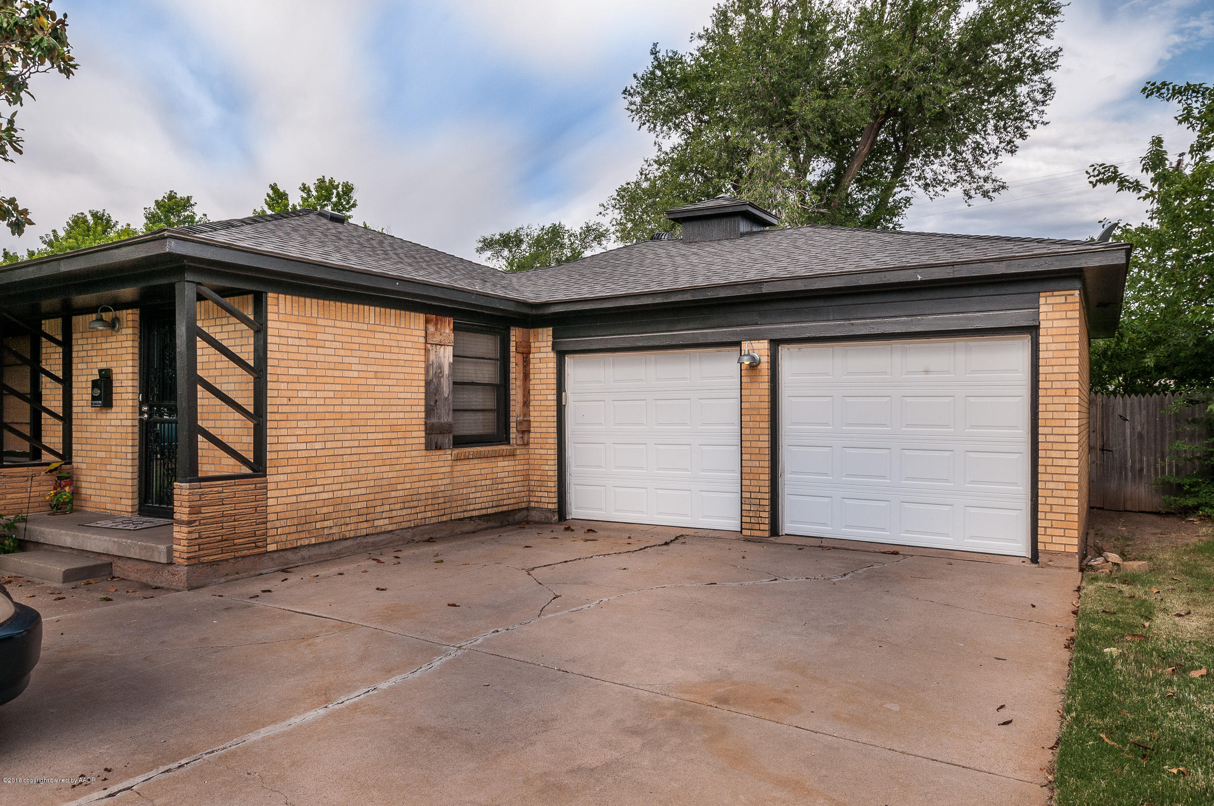 3410 South Rusk Street Amarillo, TX 79109 - Photo 4 of 24 Garage