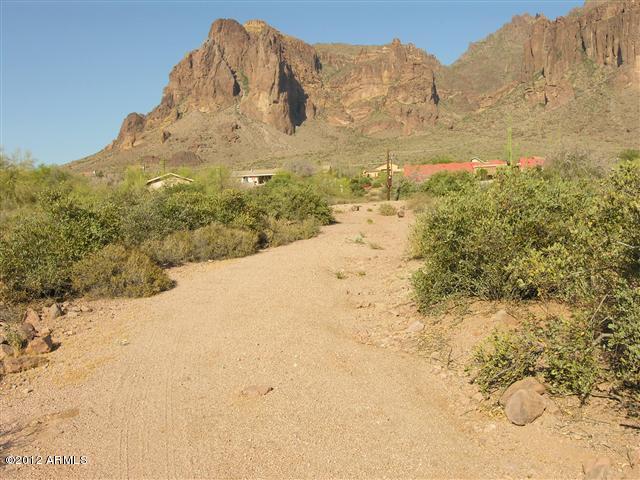 3073 North Sunset Road, Unit 8A Apache Junction, AZ 85119 - Photo 11 of 11 Driving up to property on left