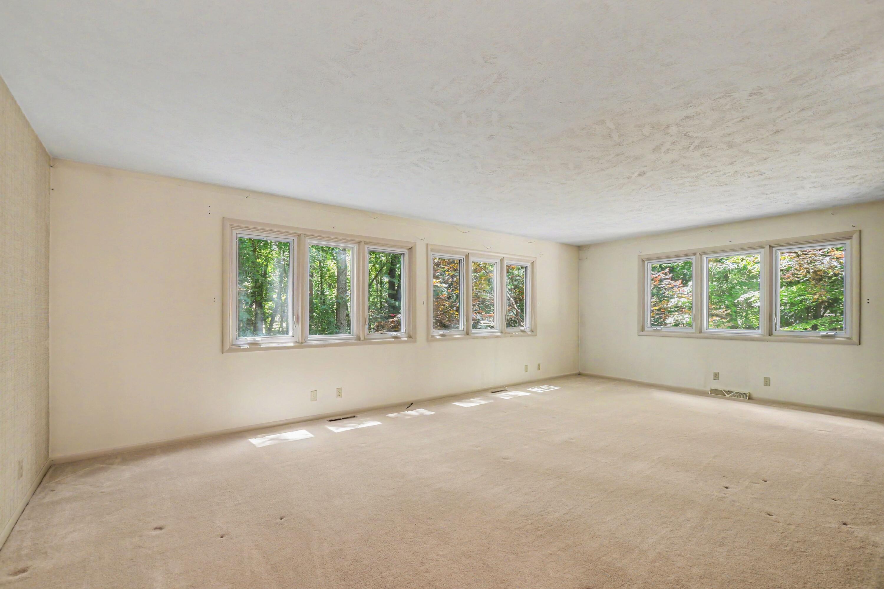 11180 Jones Road Berrien Springs, MI 49103 - Photo 13 of 41 004_file_9230