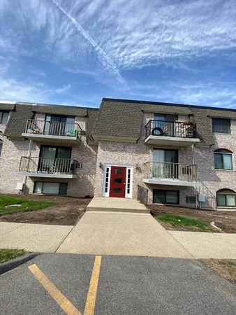 $344,500 | 40 High Street, Unit 308, Dedham, MA 02026