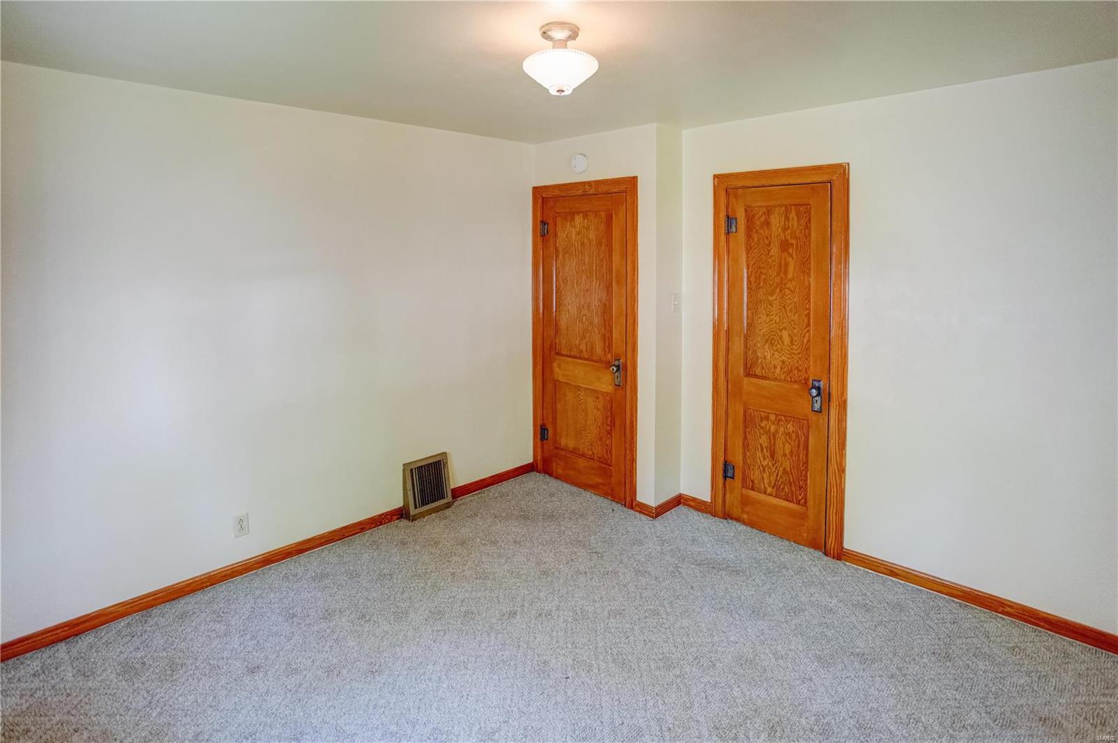 222 Doerr Street Roxana, IL 62084 - Photo 8 of 23