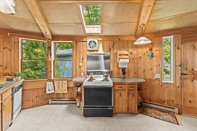 $699,900 | 144 Lakewood Drive, Swanton, VT 05488