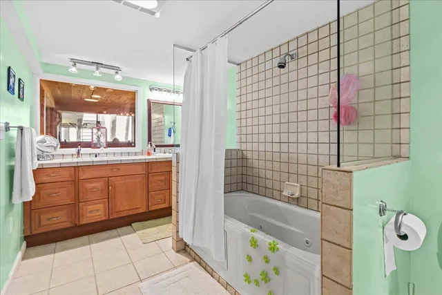 $699,900 | 144 Lakewood Drive, Swanton, VT 05488