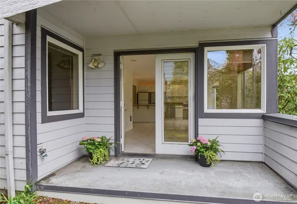 $449,900 | 4811 Phinney Avenue North, Unit 101, Seattle, WA 98103