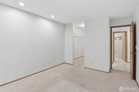 $439,000 | 4811 Phinney Avenue North, Unit 101, Seattle, WA 98103