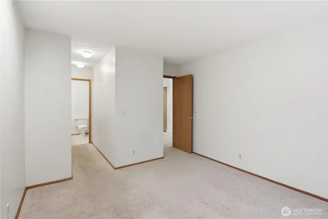 $439,000 | 4811 Phinney Avenue North, Unit 101, Seattle, WA 98103