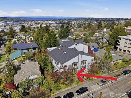 $439,000 | 4811 Phinney Avenue North, Unit 101, Seattle, WA 98103