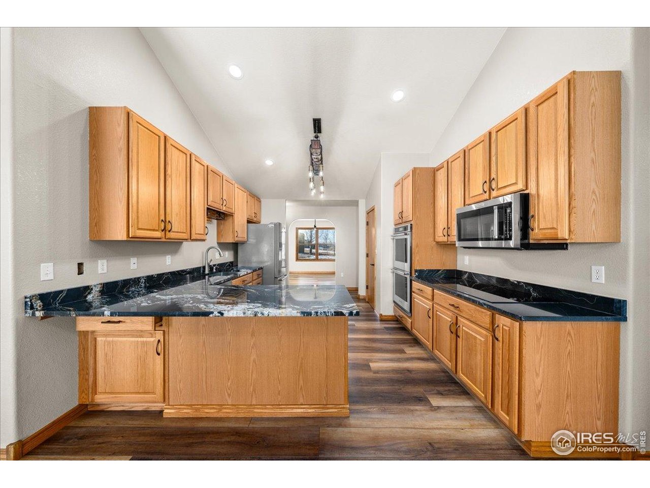 11837 County Road 39 Fort Lupton, CO 80621 - Photo 10 of 43 Kitchen