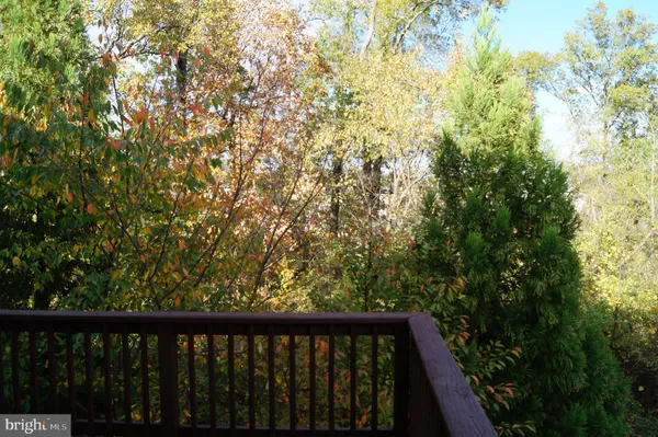 $3,800 | 25575 America Square, Chantilly, VA 20152