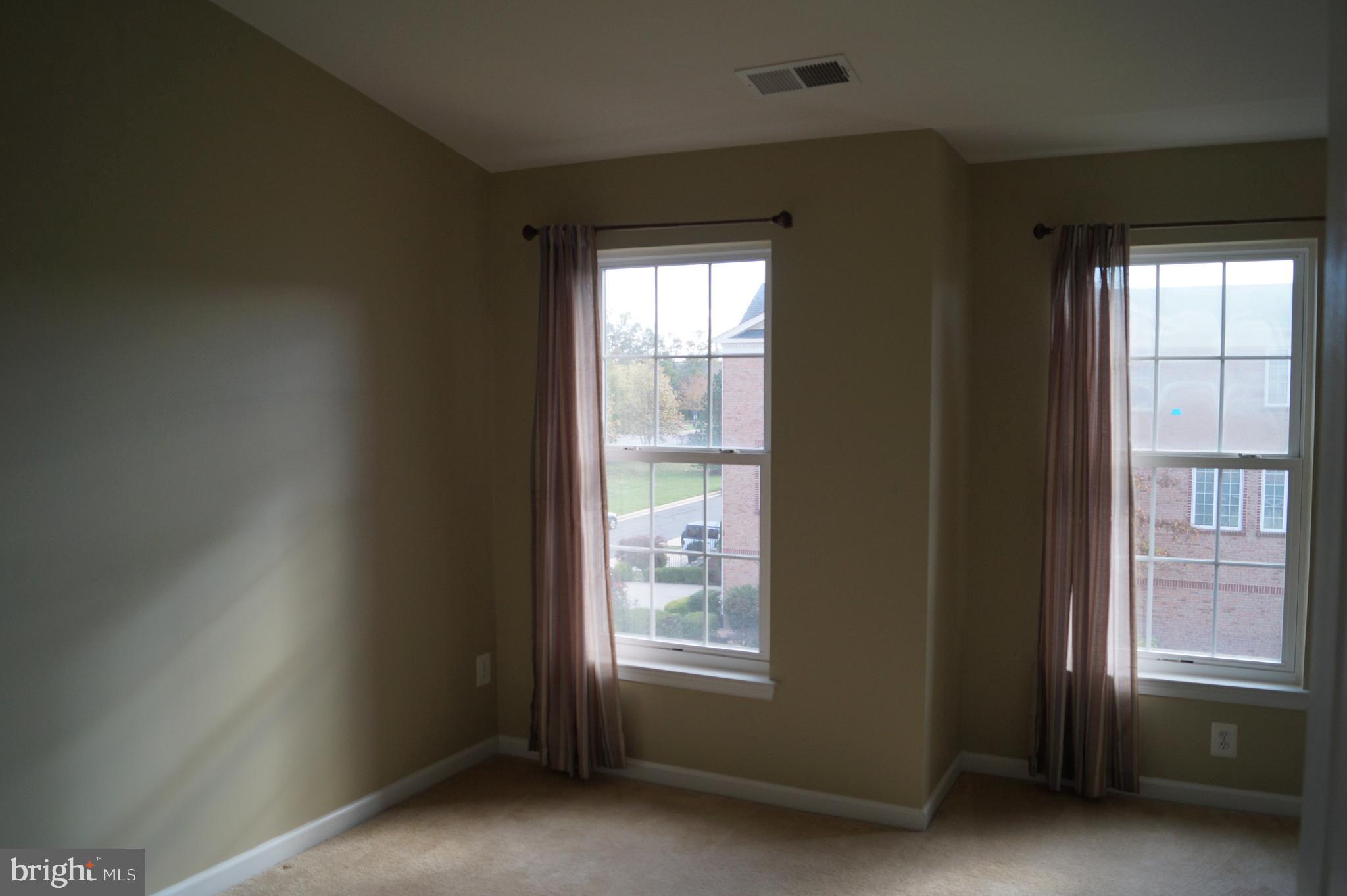 25575 America Square Chantilly, VA 20152 - Photo 18 of 47