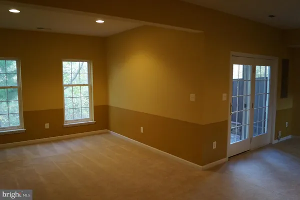 $3,600 | 25575 America Square, Chantilly, VA 20152