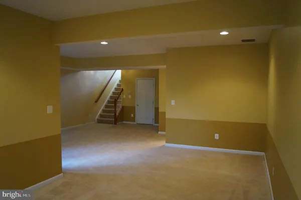 $3,600 | 25575 America Square, Chantilly, VA 20152