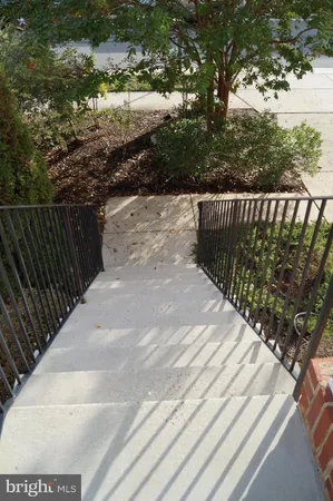 $3,800 | 25575 America Square, Chantilly, VA 20152