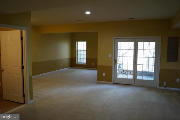 $3,600 | 25575 America Square, Chantilly, VA 20152