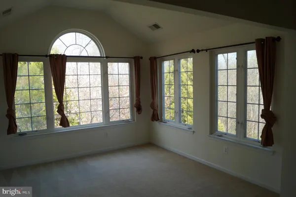 $3,600 | 25575 America Square, Chantilly, VA 20152